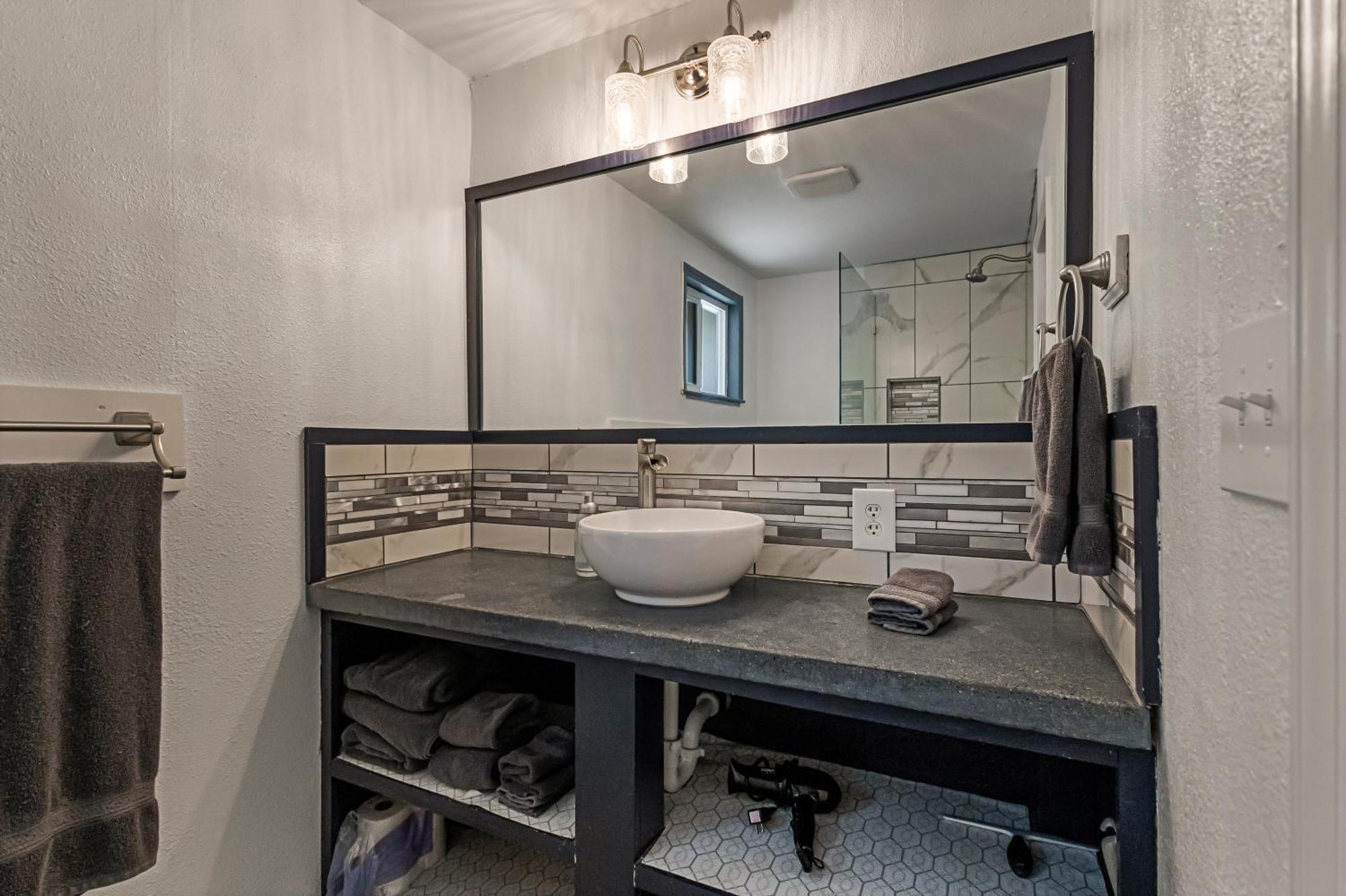 Guest House, Accessible To Downtown, & Fast Wifi! 치코 외부 사진
