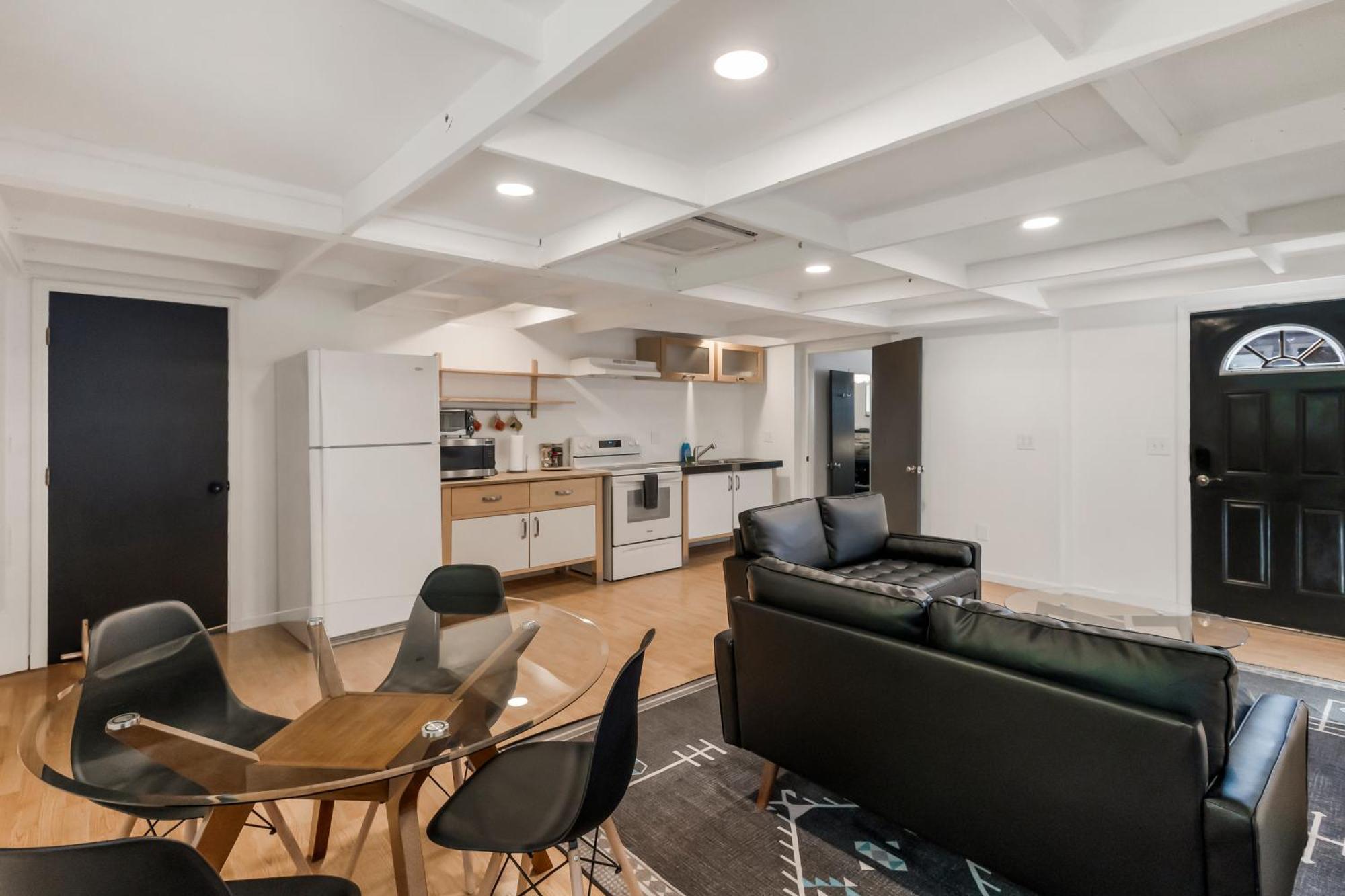 Guest House, Accessible To Downtown, & Fast Wifi! 치코 외부 사진